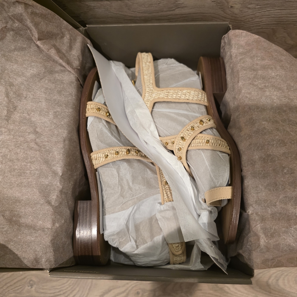 Franco Sarto Ina 2 Sandals in Natural Raffia - Picture 5 of 10
